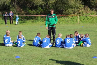 九游体育官网入口-女子接力赛战术得当拔头筹,女子接力赛逆袭 第2张